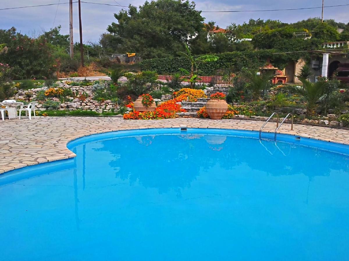 Angela Apartments Pool Gardens And Sea Views Ájosz Sztéfanosz Kültér fotó